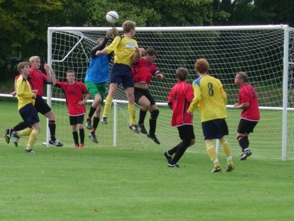 Action from Thornbury Town V Bishops Cleeve Reserves